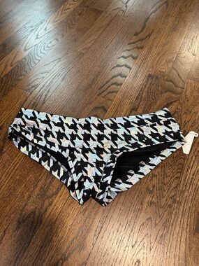 Cleo the Hurricane Holographic Houndstooth Hot Pants